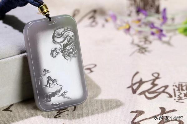 巨龍騰空而起,暢遊戲珠,飛龍形態各異,霸氣十足 巨龍騰空而起,暢遊戲珠,飛龍形態各異,霸氣十足