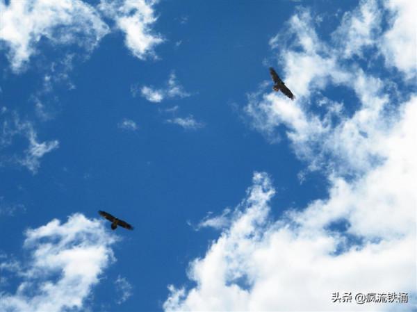 徒步西藏第29天:投宿無門,被山谷中的藏傳佛學院收留 徒步西藏第29天:投宿無門,被山谷中的藏傳佛學院收留