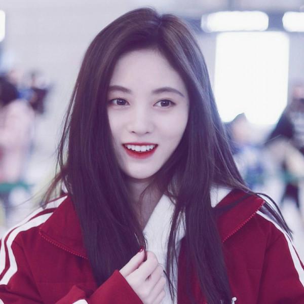 拍戲太糊弄！鞠婧禕拍綁架戲，堵口物品精心疊好，好像在吃豆皮