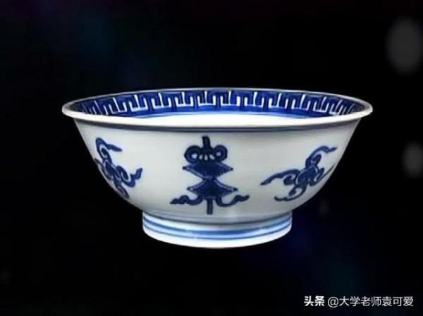 領證前未婚夫賣掉婚房，買一青花瓷，女友氣得要悔婚，無奈來鑑寶