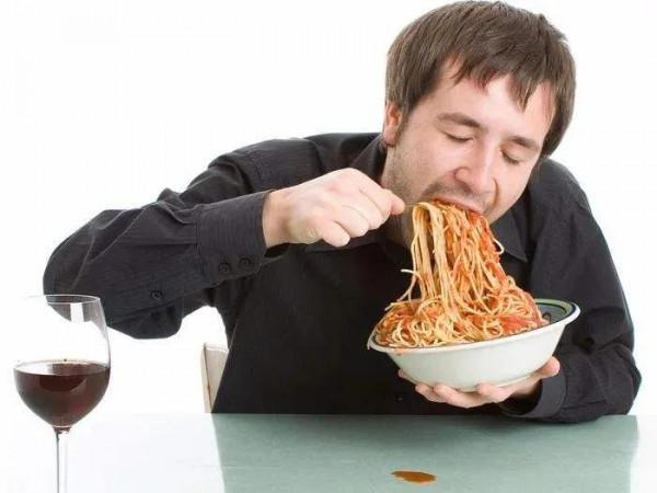 俗語“頭梳千遍、病少一半；吃飯大汗、一生白乾”，有無道理？