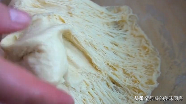 1碗麵粉1個雞蛋能做的油餅,外皮酥脆,內部蓬鬆,比油條還好吃 1碗麵粉1個雞蛋能做的油餅,外皮酥脆,內部蓬鬆,比油條還好吃