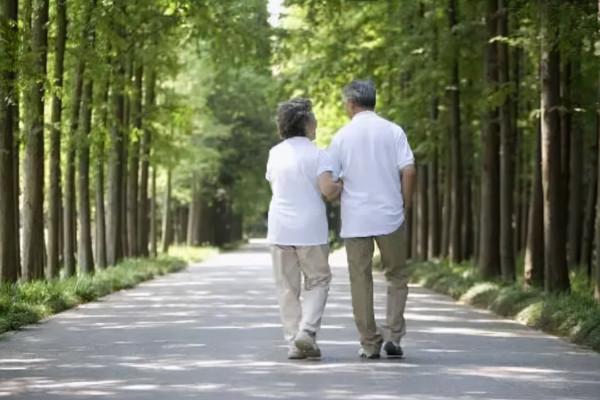多走路有助於長壽?提醒:過了50歲,做好4件事,或比走路有效果 多走路有助於長壽?提醒:過了50歲,做好4件事,或比走路有效果