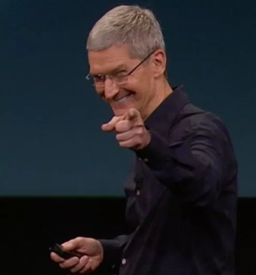 iPhone 13 螢幕又綠了！我人傻了