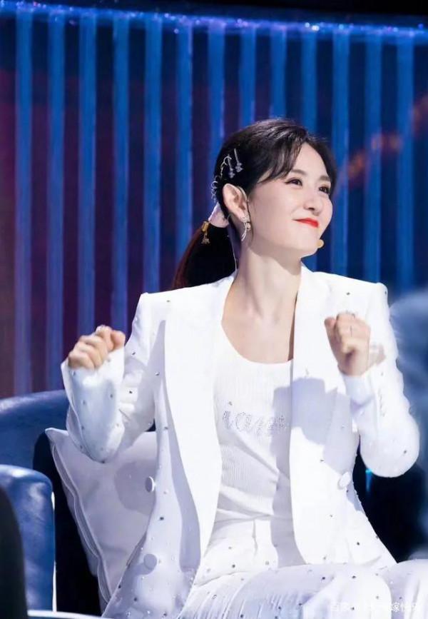 湖南衛視曾經的綜藝一姐謝娜