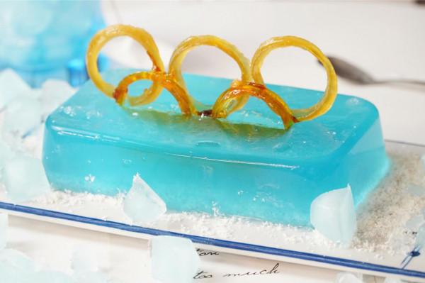 給家人做的&OpenCurlyDoubleQuote;冰雪菜&rdquo;，&OpenCurlyDoubleQuote;五環破冰&rdquo;當成飯後甜點，發朋友圈火了