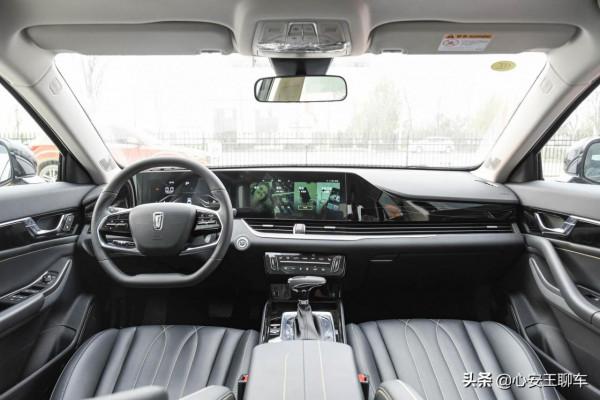 第三代奔騰B70:“厚道”的B級車,顏值大氣穩重,僅售9.99萬元起 第三代奔騰B70:“厚道”的B級車,顏值大氣穩重,僅售9.99萬元起