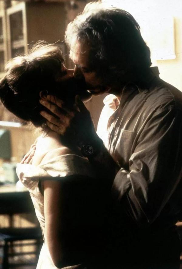 周易：陰盛則海王，陽長則嫖娼，姦情的前期預警可防可控