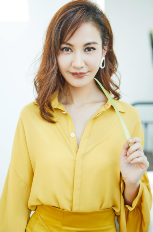 發現長的很像姐妹的一些女明星，五官太像，適合演親姐妹