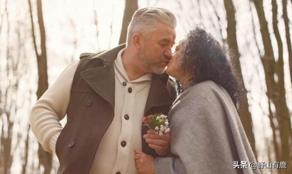 奔六的60後,不管兒女孝不孝順,都要給自己留下4張“底牌” 奔六的60後,不管兒女孝不孝順,都要給自己留下4張“底牌”