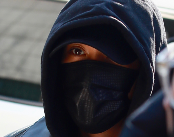 春晚第五次聯排來了！眾星低調進出，李宇春穿裙子鄧超自帶咖啡