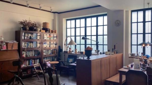 10萬爆改80平老房子，他們在鬧市過上了世外桃源的生活