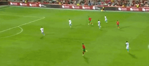 世預賽-C羅上演帽子戲法創新紀錄 B費傳射 葡萄牙5-0橫掃魚腩 世預賽-C羅上演帽子戲法創新紀錄 B費傳射 葡萄牙5-0橫掃魚腩