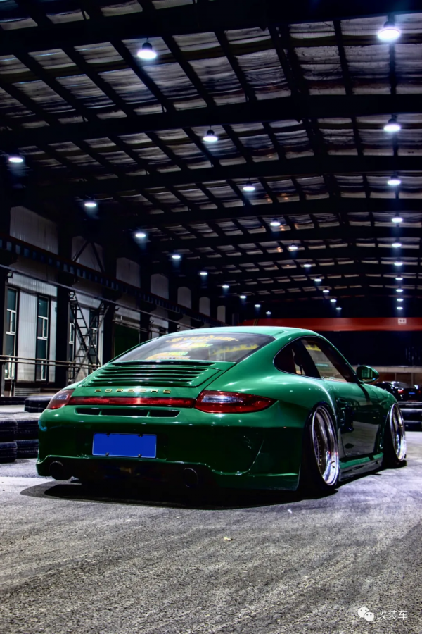 保時捷車主為了帶娃再添奧迪RS6，給孩子一個完美的童年