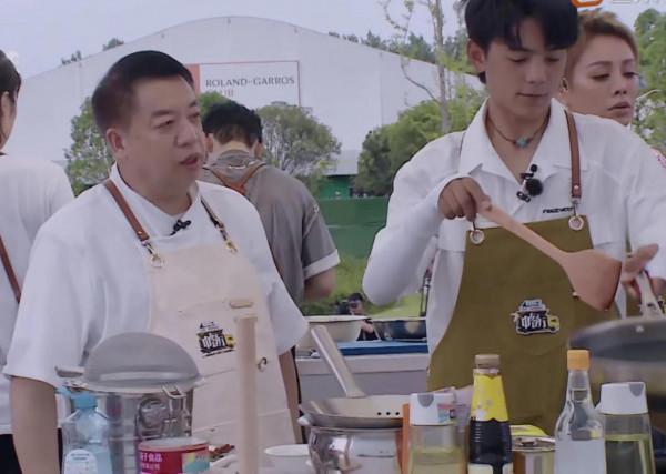 最後一站,黃曉明和寧靜吵翻天,也無法拯救《中餐廳》的收視率 最後一站,黃曉明和寧靜吵翻天,也無法拯救《中餐廳》的收視率