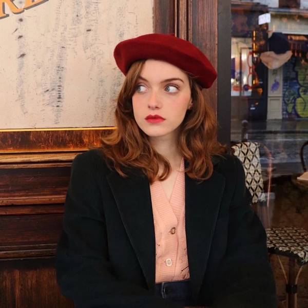 外套裡面別穿衛衣了！秋冬這麼穿撩人又氣質