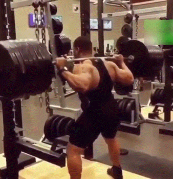 深蹲斷腿是肌霸們最後的倔強