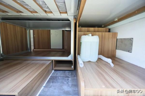 適合年輕人創業的房車!可2人舒適旅行,車內還有獨立辦公室? 適合年輕人創業的房車!可2人舒適旅行,車內還有獨立辦公室?