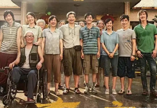 《笨小孩》破5億，易烊千璽演技大讚，6位配角同樣功不可沒