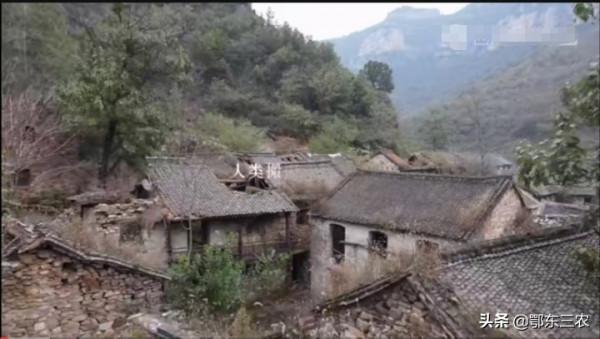 山西太行山區一個500人口美麗村莊,只有兩對夫妻留下來養豬 山西太行山區一個500人口美麗村莊,只有兩對夫妻留下來養豬