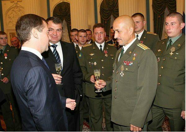 斷腿不下戰場，單挑百人搶回戰友遺體，俄羅斯&OpenCurlyDoubleQuote;平頭哥&rdquo;折服普京