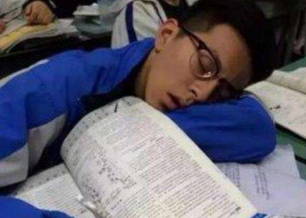 教育部針對“是否應該取消晚自習”給出答覆，家長表示終於放心了