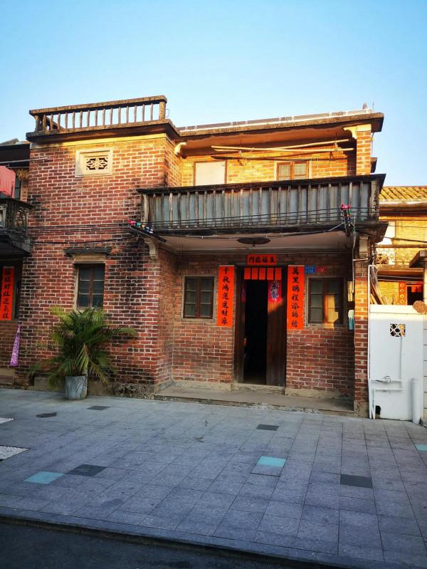 住過↓面老式房子,舉手 住過↓面老式房子,舉手