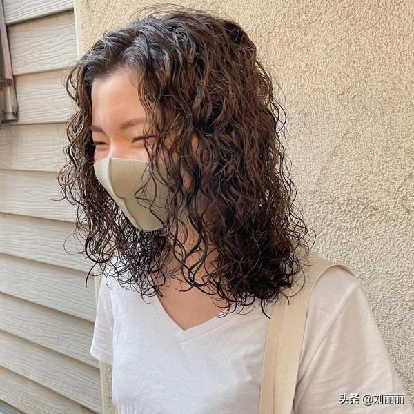 髮型要想不過時，選擇這4種髮型就對了，洋氣瘦臉美美噠