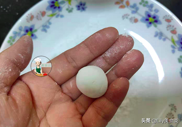 明日小寒，記得吃“二白一紅”煮的湯，增強體質，能量滿滿不受寒