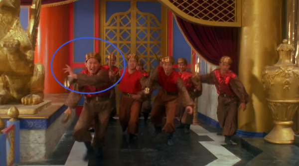 “龍套王”秦貴寶的千面人生，炸裂演技，撐起了影圈的半壁江山