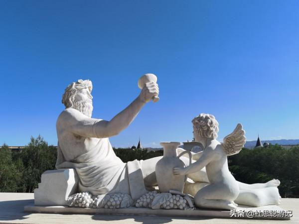 漢EV自駕新疆,探訪亞洲最大葡萄酒地下酒窖,逛完景區還送葡萄酒 漢EV自駕新疆,探訪亞洲最大葡萄酒地下酒窖,逛完景區還送葡萄酒