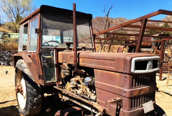 菜吧：無氮不生長,無磷難成花,無鉀不上色，無硼難坐果，缺鈣裂果