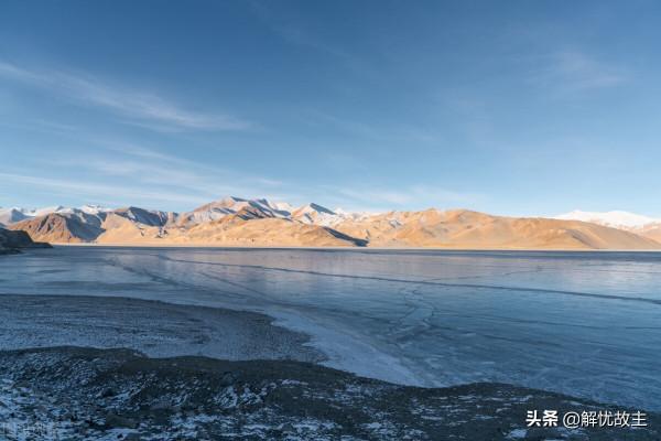 南疆這座神奇的山，山體沙白如雪，曾經有外國人想高價購買
