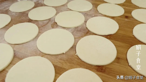 糯米別隻會包粽子了，教你做油餅子卷糕，軟糯香甜，比粽子還香