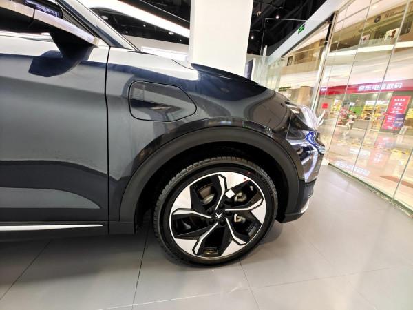 內飾三塊大屏 實拍極狐阿爾法T 空間是亮點 內飾三塊大屏 實拍極狐阿爾法T 空間是亮點