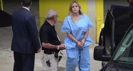 加拿大富豪被捅23刀，血泊中對妻子說“快跑”，卻不知她就是兇手