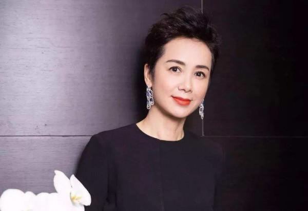 空姐、養豬工人、護士,這10位明星的第一份工作都和演戲沒關係 空姐、養豬工人、護士,這10位明星的第一份工作都和演戲沒關係