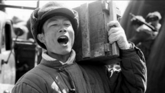 15歲新兵擅自開炮,連長要關他禁閉,為何團長偏要記他二等功? 15歲新兵擅自開炮,連長要關他禁閉,為何團長偏要記他二等功?