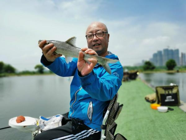 網上買漁具都便宜?錯,懂行的釣友這幾樣都去漁具店買 網上買漁具都便宜?錯,懂行的釣友這幾樣都去漁具店買