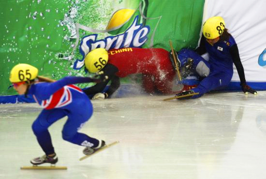 韓國人真髒，只為阻止中國隊奪冠，從運動員到觀眾無所不用其極
