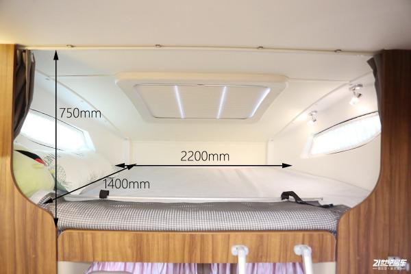 宇通新品，少見的佈局！適合三口家庭假期出遊的單拓展房車