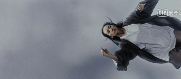 李連杰闖入好萊塢,被罵戴狗圈辱華,如今卻沒有華人走進好萊塢 李連杰闖入好萊塢,被罵戴狗圈辱華,如今卻沒有華人走進好萊塢