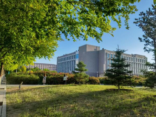 女生8000字長文檢舉老教授，官方處理通報來了，這類事件何時休？