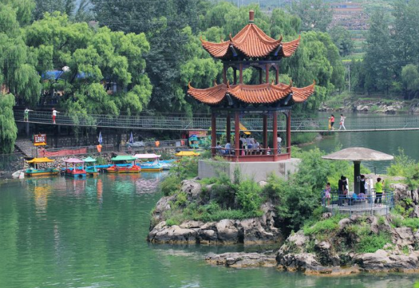 河南曾經有座熱門旅遊景區，如今卻因為商戶宰客，導致客流量下滑