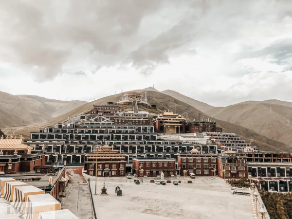 兩個人，一輛車，阿里北線無人區穿越