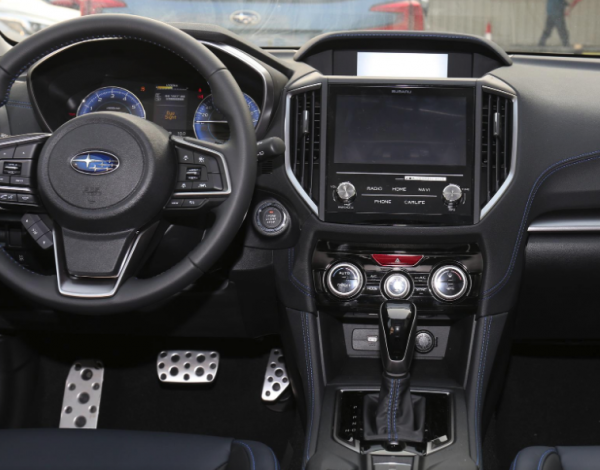 20萬元買斯巴魯XV，全時四驅系統，軸距為2665mm