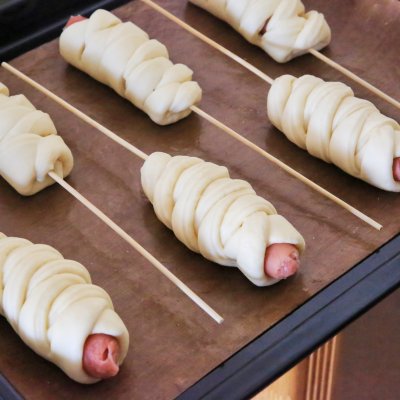 第一次嘗試熱狗麵包卷｜超級柔軟，沒想到這麼好吃