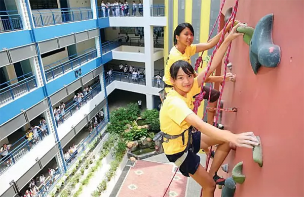 寧做平成廢宅,不做獅城學霸?精英教育之國走進了死衚衕 寧做平成廢宅,不做獅城學霸?精英教育之國走進了死衚衕