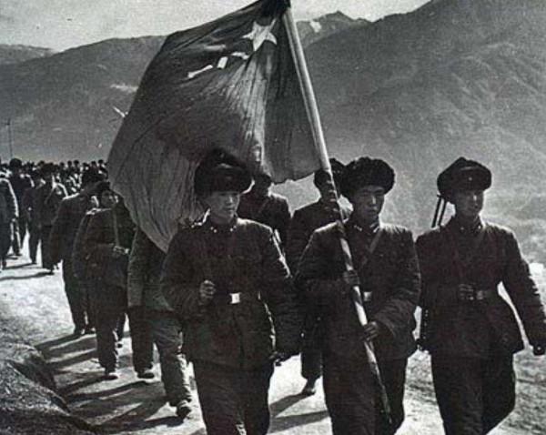 1962年中印戰爭，解放軍迅速擊敗印軍，而後卻後撤20裡，為何？