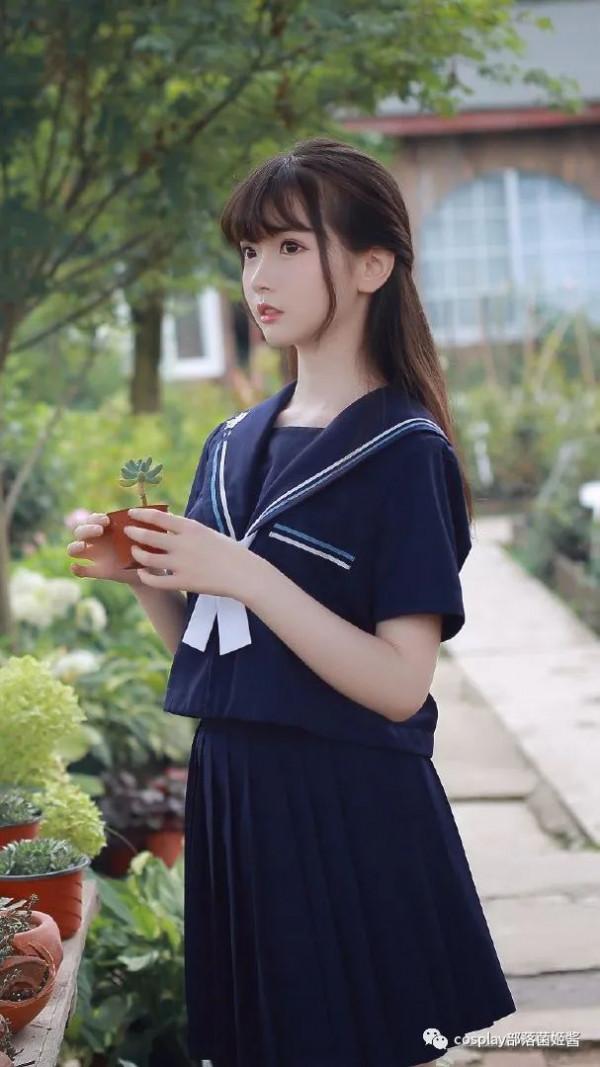 JK少女：想我就抱抱空氣，小可愛無處不在